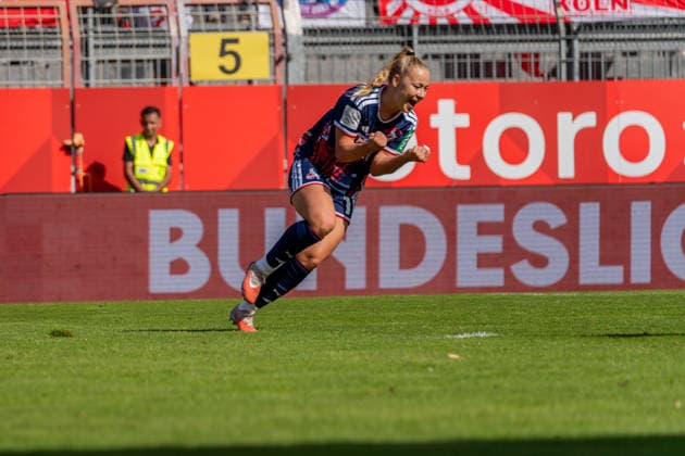 Jubel zum Tor zum 0:4 durch Weronika Zawistowska (1. FC Koeln, 10), GER, 1. FSV Mainz 05 vs. 1. FC Koeln, Fussball, Google Pixel Frauen-Bundesliga, 3. Spieltag, Saison 2026 2027, 05.09.2026, DFB REGULATIONS PROHIBIT ANY USE OF PHOTOGRAPHS AS IMAGE SEQUENCES AND OR QUASI-VIDEO, GER, 1. FSV Mainz 05 vs. 1. FC Koeln, Fussball, Google Pixel Frauen-Bundesliga, 3. Spieltag, Saison 2026 2027, 05.09.2026 Mainz *** Celebration following Weronika Zawistowska s goal to make it 0–4, 1. FC Köln, 10, GER, 1. FSV Mainz 05 vs. 1. FC Köln, Soccer, Google Pixel Women s Bundesliga, Matchday 3, 2026–2027 Season, September 5, 2026, DFB regulations prohibit any use of photographs as image sequences and or quasi-video, GER, 1 FSV Mainz 05 vs. 1 FC Cologne, Soccer, Google Pixel Women’s Bundesliga, Matchday 3, 2026–2027 Season, September 5, 2026, Mainz Copyright: xEibner-Pressefoto J-NxGroemlingx EP_JGG