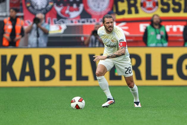 Christopher Trimmel (1.FC Union Berlin) in Aktion, am Ball, Einzelaktion waehrend des Spiels der 1. Bundesliga zwischen Bayer 04 Leverkusen und 1. FC Union Berlin, BayArena am 05. September 2026 in Leverkusen, Deutschland. (Foto von Oliver Kaelke DeFodi Images) +++ Christopher Trimmel (1.FC Union Berlin) controls the ball during the Bundesliga match between Bayer 04 Leverkusen and 1. FC Union Berlin at BayArena on September 5, 2026 in Leverkusen, Germany. (Photo by Oliver Kaelke DeFodi Images) DFB DFL REGULATIONS PROHIBIT ANY USE OF PHOTOGRAPHS AS IMAGE SEQUENCES AND OR QUASI-VIDEO. (Photo by Oliver Kaelke DeFodi Images) - *** Christopher Trimmel of 1 FC Union Berlin in action, on the ball, making a solo run during the Bundesliga match between Bayer 04 Leverkusen and 1 FC Union Berlin, BayArena on September 5, 2026, in Leverkusen, Germany. Photo by Oliver Kaelke, DeFodi Images. Christopher Trimmel of 1. FC Union Berlin controls the ball during the Bundesliga match between Bayer 04 Leverkusen and 1. FC Union Berlin at BayArena on September 5, 2026 in Leverkusen, Germany. Photo by Oliver Kaelke, DeFodi Images. DFB and DFL regulations prohibit any use of photographs as image sequences and or quasi-video. Photo by Oliver Kaelke, DeFodi Images.