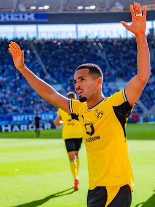 1. Bundesliga, 2. Spieltag, TSG 1899 Hoffenheim vs. Borussia Dortmund am 05.09.2026 Tor zum 2:3 durch Ethan Nwaneri WICHTIGER HINWEIS: Gemäß den Vorgaben der DFL und des DFB ist es untersagt, in dem Stadion und oder vom Spiel angefertigte Fotoaufnahmen in Form von Sequenzbildern und oder videoähnlichen Fotostrecken zu verwerten bzw. verwerten zu lassen. *** Bundesliga 1, Matchday 2, TSG 1899 Hoffenheim vs. Borussia Dortmund on September 5, 2026. Goal to make it 2–3 by Ethan Nwaneri. IMPORTANT NOTICE: In accordance with DFL and DFB regulations, it is prohibited to use or allow the use of photographs taken in the stadium and or during the game in the form of sequential images and or video-like photo series. Copyright: xBahhoxKarax