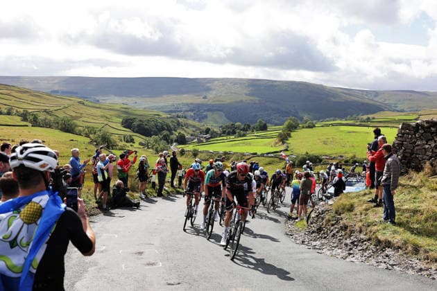 2026 Lloyds Tour of Britain Men Picture by Alex Whitehead SWpix.com - 05 09 2026 - Cycling - UCI ProSeries - 2026 Lloyds Tour of Britain Men - Stage 4: Helmsley to Leyburn (165.8km) - The peloton Copyright: x xSWpix.comx(t axPhotographyxHubxLtd)xAlexxWhitehead SWpix.comx SWP-3030-22523