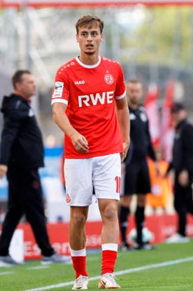 Soccer, 3rd Division, Matchday 04: Rot-Weiss Essen vs. Viktoria Köln on September 5, 2026, at the Stadion an der Hafenstraße in Essen; Marvin Obuz, Rot-Weiss Essen