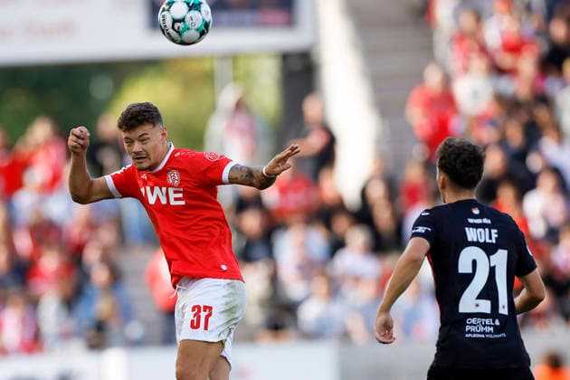 Soccer, 3rd Division, Matchday 04: Rot-Weiss Essen vs. Viktoria Köln on September 5, 2026, at the Stadion an der Hafenstraße in Essen. Jannik Hofmann, Rot-Weiss Essen