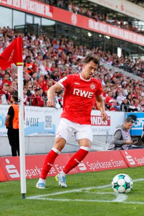 Soccer, 3rd Division, Matchday 04: Rot-Weiss Essen vs. Viktoria Köln on September 5, 2026, at the Stadion an der Hafenstraße in Essen. Noah Pesch, Rot-Weiss Essen