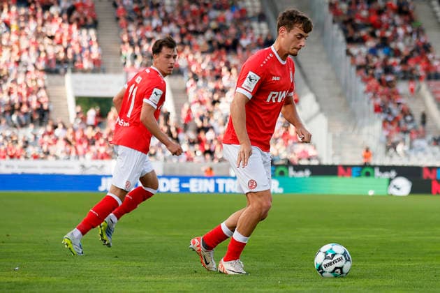 Soccer, 3rd Division, Matchday 04: Rot-Weiss Essen vs. Viktoria Köln on September 5, 2026, at the Stadion an der Hafenstraße in Essen; Marvin Obuz, Rot-Weiss Essen