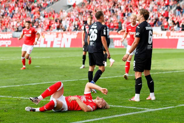 Soccer, 3rd Division, Matchday 04: Rot-Weiss Essen vs. Viktoria Köln on September 5, 2026, at the Stadion an der Hafenstraße in Essen; Tony Menzel, Rot-Weiss Essen