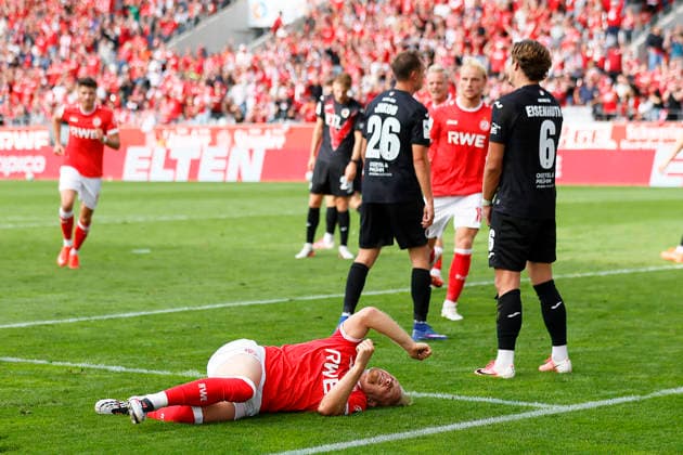 Soccer, 3rd Division, Matchday 04: Rot-Weiss Essen vs. Viktoria Köln on September 5, 2026, at the Stadion an der Hafenstraße in Essen; Tony Menzel, Rot-Weiss Essen