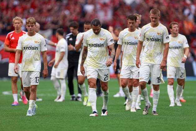 Team von 1.FC Union Berlin ist enttaeuscht waehrend des Spiels der 1. Bundesliga zwischen Bayer 04 Leverkusen und 1. FC Union Berlin, BayArena am 05. September 2026 in Leverkusen, Deutschland. (Foto von Oliver Kaelke DeFodi Images) +++ Team of 1.FC Union Berlin looks dejected during the Bundesliga match between Bayer 04 Leverkusen and 1. FC Union Berlin at BayArena on September 5, 2026 in Leverkusen, Germany. (Photo by Oliver Kaelke DeFodi Images) DFB DFL REGULATIONS PROHIBIT ANY USE OF PHOTOGRAPHS AS IMAGE SEQUENCES AND OR QUASI-VIDEO. (Photo by Oliver Kaelke DeFodi Images) - *** The 1 FC Union Berlin team looks dejected during the Bundesliga match between Bayer 04 Leverkusen and 1 FC Union Berlin, BayArena on September 5, 2026, in Leverkusen, Germany. Photo by Oliver Kaelke, DeFodi Images. The 1 FC Union Berlin team looks dejected during the Bundesliga match between Bayer 04 Leverkusen and 1 FC Union Berlin at BayArena on September 5, 2026 in Leverkusen, Germany. Photo by Oliver Kaelke, DeFodi Images. DFB and DFL regulations prohibit any use of photographs as image sequences and or quasi-video. Photo by Oliver Kaelke, DeFodi Images
