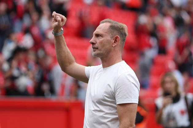 Trainer Mauro Lustrinelli (1.FC Union Berlin) gestikuliert, Gestik waehrend des Spiels der 1. Bundesliga zwischen Bayer 04 Leverkusen und 1. FC Union Berlin, BayArena am 05. September 2026 in Leverkusen, Deutschland. (Foto von Oliver Kaelke DeFodi Images) +++ Trainer Mauro Lustrinelli (1.FC Union Berlin) gestures during the Bundesliga match between Bayer 04 Leverkusen and 1. FC Union Berlin at BayArena on September 5, 2026 in Leverkusen, Germany. (Photo by Oliver Kaelke DeFodi Images) DFB DFL REGULATIONS PROHIBIT ANY USE OF PHOTOGRAPHS AS IMAGE SEQUENCES AND OR QUASI-VIDEO. (Photo by Oliver Kaelke DeFodi Images) - *** Coach Mauro Lustrinelli of 1. FC Union Berlin gestures during the Bundesliga match between Bayer 04 Leverkusen and 1. FC Union Berlin, BayArena on September 5, 2026, in Leverkusen, Germany. Photo by Oliver Kaelke, DeFodi Images. Coach Mauro Lustrinelli of 1. FC Union Berlin gestures during the Bundesliga match between Bayer 04 Leverkusen and 1. FC Union Berlin at BayArena on September 5, 2026 in Leverkusen, Germany. Photo by Oliver Kaelke, DeFodi Images. DFB and DFL regulations prohibit any use of photographs as image sequences and or quasi-video. Photo by Oliver Kaelke, DeFodi Images.