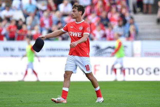 Rot Weiss Essen vs. Viktoria Köln ** FOR EDITORIAL USE ONLY ** EDITORIAL USE ONLY ** Soccer 3rd Division, Matchday 4: Rot-Weiss Essen vs. Viktoria Köln on September 5, 2026, at the Stadion an der Hafenstrasse in Essen. Marvin Obuz, Rot-Weiss Essen, Germany, North Rhine-Westphalia, Essen. Copyright ThorstenxTillmann Copyright: ThorstenxTillmann doc87gzjlgcabqp02symj0 ,EDITORIAL USE ONLY Copyright: ThorstenxTillmann