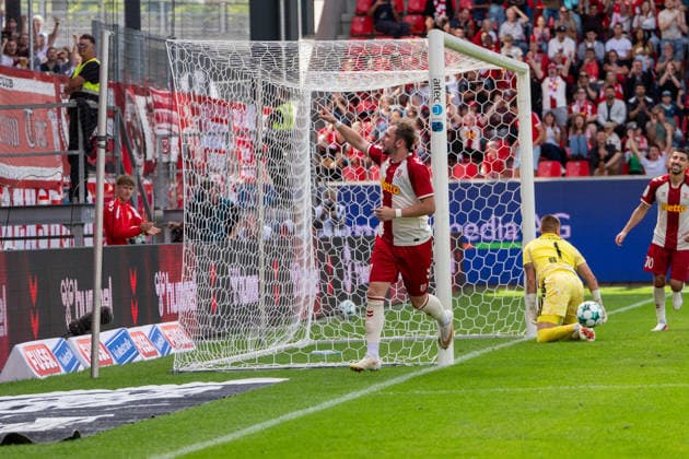 Lucas Hermes of Jahn Regensburg celebrates his goal to make it 1–0 in the Jahn Regensburg vs. MSV Duisburg match, soccer, 3. Liga, Matchday 4, September 5, 2026. Jahn Regensburg vs. MSV Duisburg, soccer, 3. Liga, September 5, 2026, Regensburg Copyright: xEibner-Pressefotox EP_EER