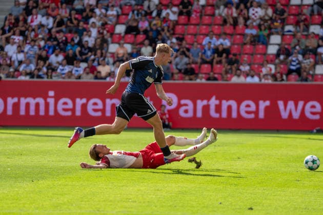 Peter Remmert of MSV Duisburg scores the goal to make it 1–1 in the match between Jahn Regensburg and MSV Duisburg, soccer, 3rd Division, Matchday 4, September 5, 2026 Jahn Regensburg vs. MSV Duisburg, soccer, 3rd Division, September 5, 2026, Regensburg Copyright: xEibner-Pressefotox EP_EER