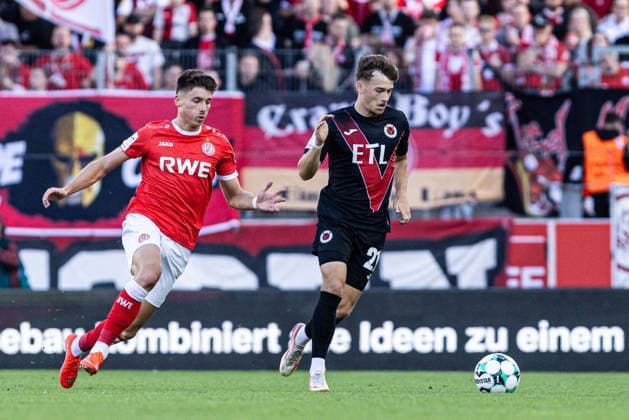 3rd Division Rot Weiss Essen vs. FC Viktoria Köln, September 5, 2026, Semir Telalovic (Rot Weiss Essen), 17, Lucas Wolf, FC Viktoria Köln, 21 3rd Division Rot-Weiss Essen vs. FC Viktoria Köln, Stadion an der Hafenstraße, Essen, September 5, 2026 DFL regulations prohibit any use of photographs as image sequences and or quasi-video Copyright: xBEAUTIFULxSPORTS Buriakovx