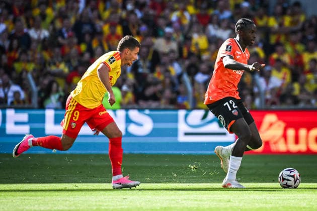 September 5, 2026, Lens, France, France: Thorgan HAZARD of Lens and Noah MBAMBA of Lorient during the Ligue 1 match between RC Lens and FC Lorient at Bollaert-Delelis Stadium on September 05, 2026 in Lens, France. Lens France - ZUMAm308 20260905_zsp_m308_002 Copyright: xMatthieuxMirvillex