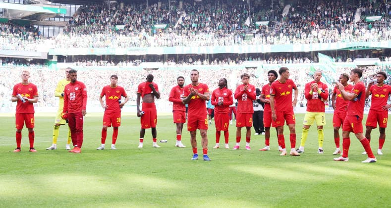 Bremen - RB Leipzig Bundesliga Bremen, 05.09.2026, Weserstadion, Fußball, 1.Bundesliga, 2.Spieltag , SV Werder Bremen vs. RB Leipzig 3:0 (1:0) v, Im Bild: Enttäuschung bei Leipzig. , Nur zur redaktionellen Nutzung. Only editorial use. , DFL DFB regulations prohibit any use of photographs as image sequences and or quasi-video. , *** Bremen vs. RB Leipzig, Bundesliga, Bremen, September 5, 2026, Weserstadion, Soccer, Bundesliga 1, Matchday 2, SV Werder Bremen vs. RB Leipzig 3-0 (1-0), Pictured: Disappointment among the Leipzig players. For editorial use only. DFL and DFB regulations prohibit any use of photographs as image sequences and or quasi-video.