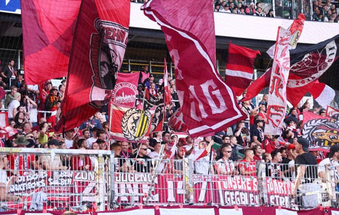 Bremen - RB Leipzig Bundesliga Bremen, 05.09.2026, Weserstadion, Fußball, 1.Bundesliga, 2.Spieltag , SV Werder Bremen vs. RB Leipzig , Im Bild: Fans von RB Leipzig. , Nur zur redaktionellen Nutzung. Only editorial use. , DFL DFB regulations prohibit any use of photographs as image sequences and or quasi-video. , *** Bremen vs. RB Leipzig, Bundesliga, Bremen, September 5, 2026, Weserstadion, soccer, Bundesliga 1, Matchday 2, SV Werder Bremen vs. RB Leipzig, Pictured: RB Leipzig fans, For editorial use only, DFL and DFB regulations prohibit any use of photographs as image sequences and or quasi-video,