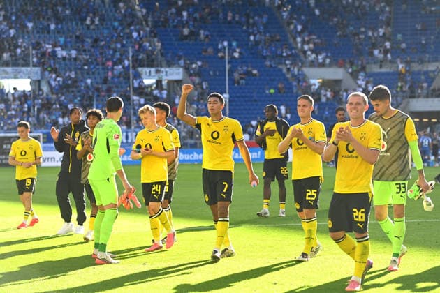 SCHLUSSJUBEL, Teamfoto,Team,Mannschaft,Mannschaftsfoto, Speielr DO, Jubel,Freude,Begeisterung, Fussball 1. Bundesliga Saison 2026 2027, 2.Spieltag, Spieltag02,, TSG 1899 Hoffenheim - Borussia Dortmund am 05.09.2026 , SNP ARENA *** Victory Celebration, Team Photo, Team, Squad, Team Photo, Player DO, Celebration, Joy, Excitement, Soccer, Bundesliga Season 2026–2027, Matchday 2, Matchday 02, TSG 1899 Hoffenheim vs. Borussia Dortmund on September 5, 2026, SNP ARENA