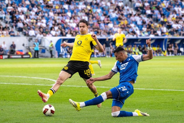 Luca Reggiani (Borussia Dortmund) und Adam Daghim (TSG 1899 Hoffenheim). xettx, Deutschland, Sinsheim, 05.09.2026, Fussball, Bundesliga: TSG 1899 Hoffenheim vs Borussia Dortmund, Saison 2026 2027, 2. Spieltag, SNP Arena DFL DFB REGULATIONS PROHIBIT ANY USE OF PHOTOGRAPHS AS IMAGE SEQUENCES AND OR QUASI-VIDEO. *** Luca Reggiani (Borussia Dortmund) and Adam Daghim (TSG 1899 Hoffenheim), xettx, Germany, Sinsheim, September 5, 2026, Soccer, Bundesliga: TSG 1899 Hoffenheim vs. Borussia Dortmund, 2026–2027 season, Matchday 2, SNP Arena DFL DFB REGULATIONS PROHIBIT ANY USE OF PHOTOGRAPHS AS IMAGE SEQUENCES AND OR QUASI-VIDEO