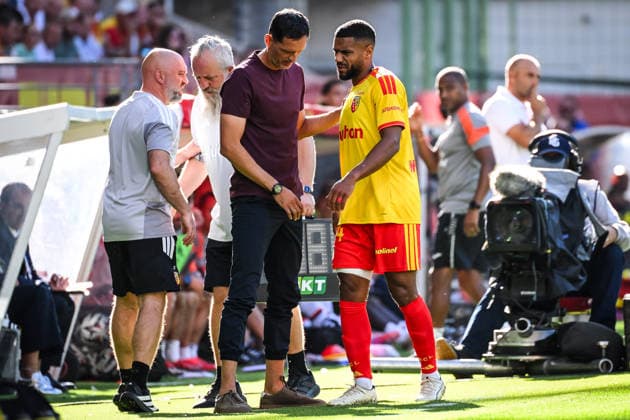 September 5, 2026, Lens, France, France: Dino TOPPMOLLER of Lens and Matthieu UDOL of Lens looks injured during the Ligue 1 match between RC Lens and FC Lorient at Bollaert-Delelis Stadium on September 05, 2026 in Lens, France. Lens France - ZUMAm308 20260905_zsp_m308_004 Copyright: xMatthieuxMirvillex