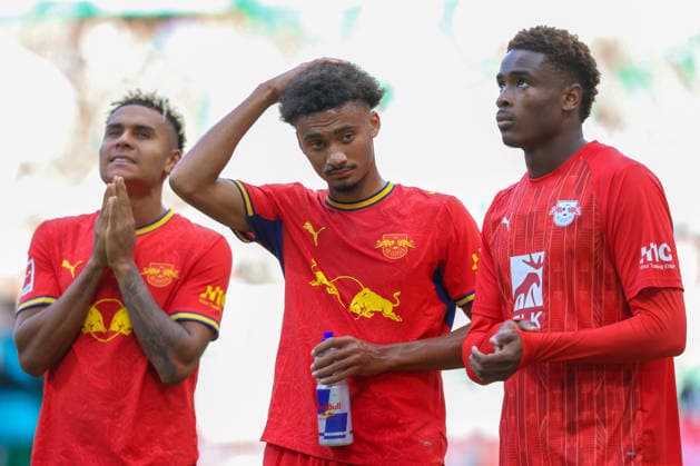 05.09.2026, xtgx, Fussball - 1.Bundesliga SV Werder Bremen - RB Leipzig v.l. Tidiam Gomis (Leipzig, 27) enttaeuscht, schaut enttaeuscht, niedergeschlagen, disappointed (DFL DFB REGULATIONS PROHIBIT ANY USE OF PHOTOGRAPHS as IMAGE SEQUENCES and or QUASI-VIDEO) Bremen *** September 5, 2026, xtgx, Soccer, Bundesliga 1, SV Werder Bremen vs. RB Leipzig, featuring Tidiam Gomis (Leipzig), 27 disappointed, looks disappointed, dejected, disappointed DFL DFB REGULATIONS PROHIBIT ANY USE OF PHOTOGRAPHS as IMAGE SEQUENCES and or QUASI-VIDEO Bremen