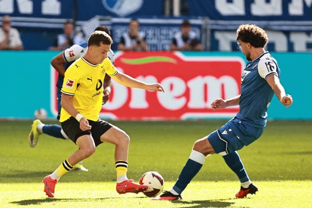 05.09.2026, xtvx, Fussball 1.Bundesliga, TSG 1899 Hoffenheim - Borussia Dortmund v.l. Zweikampf, Duell, duel, tackle, compete Konstantinos Karetsas (Borussia Dortmund) Leon Avdullahu (TSG 1899 Hoffenheim) (DFL DFB REGULATIONS PROHIBIT ANY USE OF PHOTOGRAPHS as IMAGE SEQUENCES and or QUASI-VIDEO) Sinsheim *** September 5, 2026, xtvx, Soccer, Bundesliga 1, TSG 1899 Hoffenheim vs. Borussia Dortmund, tackle, duel, tackle, compete, Konstantinos Karetsas, Borussia Dortmund, Leon Avdullahu, TSG 1899 Hoffenheim, DFL, DFB REGULATIONS PROHIBIT ANY USE OF PHOTOGRAPHS as IMAGE SEQUENCES and or QUASI-VIDEO, Sinsheim