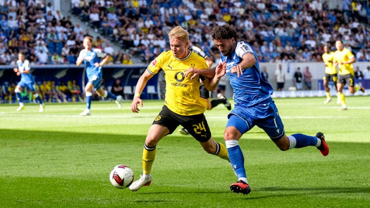 v.li.: Daniel Svensson (BVB, 24), Leon Avdullahu (Hoffenheim, 7), Zweikampf, Spielszene, Duell, duel, tackle, tackling, Dynamik, Action, Aktion, 05.09.2026, Sinsheim (Deutschland), Fussball, Bundesliga, TSG 1899 Hoffenheim - Borussia Dortmund, DFB DFL REGULATIONS PROHIBIT ANY USE OF PHOTOGRAPHS AS IMAGE SEQUENCES AND OR QUASI-VIDEO. *** From left: Daniel Svensson (BVB), 24; Leon Avdullahu (Hoffenheim), 7; tackle, game scene, duel, tackle, tackling, dynamic, action, 05 09 2026, Sinsheim, Germany, soccer, Bundesliga, TSG 1899 Hoffenheim vs. Borussia Dortmund, DFB and DFL regulations prohibit any use of photographs as image sequences and or quasi-video xozx