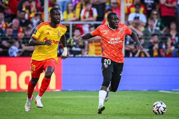 September 5, 2026, Lens, France, France: Abdallah SIMA of Lens and Dembo SYLLA of Lorient during the Ligue 1 match between RC Lens and FC Lorient at Bollaert-Delelis Stadium on September 05, 2026 in Lens, France. Lens France - ZUMAm308 20260905_zsp_m308_007 Copyright: xMatthieuxMirvillex