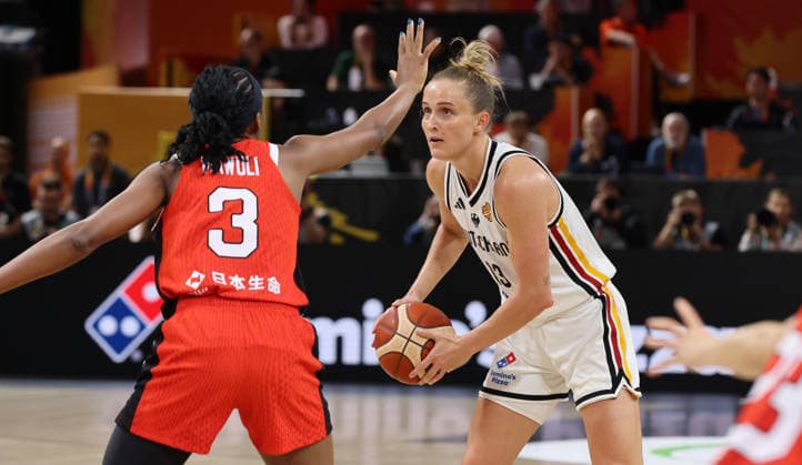 Stephanie Mawuli, Leonie Fiebich with the ball; one-on-one; game play; action; sports; basketball; FIBA World Cup; World Championship; Women s World Cup; 2026-2027 season; May 9, 2026; DBB; Germany (GER) vs. Japan (JPN)