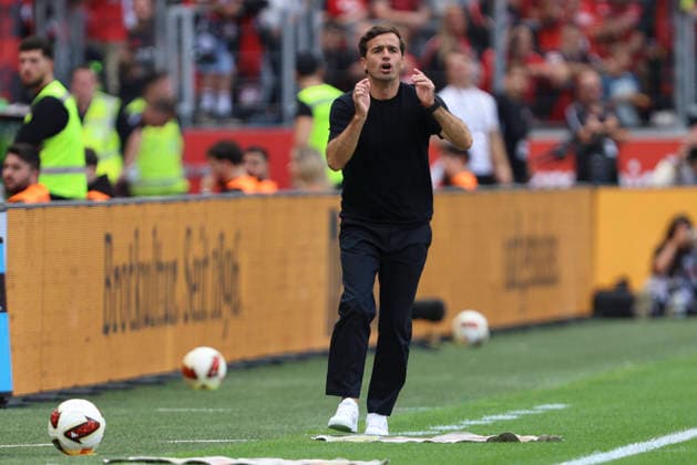 Trainer Carles Martinez (Bayer 04 Leverkusen) gestikuliert, Gestik waehrend des Spiels der 1. Bundesliga zwischen Bayer 04 Leverkusen und 1. FC Union Berlin, BayArena am 05. September 2026 in Leverkusen, Deutschland. (Foto von Oliver Kaelke DeFodi Images) +++ Trainer Carles Martinez (Bayer 04 Leverkusen) gestures during the Bundesliga match between Bayer 04 Leverkusen and 1. FC Union Berlin at BayArena on September 5, 2026 in Leverkusen, Germany. (Photo by Oliver Kaelke DeFodi Images) DFB DFL REGULATIONS PROHIBIT ANY USE OF PHOTOGRAPHS AS IMAGE SEQUENCES AND OR QUASI-VIDEO. (Photo by Oliver Kaelke DeFodi Images) - *** Bayer 04 Leverkusen coach Carles Martinez gestures during the Bundesliga match between Bayer 04 Leverkusen and 1. FC Union Berlin, BayArena on September 5, 2026, in Leverkusen, Germany. Photo by Oliver Kaelke, DeFodi Images. Coach Carles Martinez of Bayer 04 Leverkusen gestures during the Bundesliga match between Bayer 04 Leverkusen and 1 FC Union Berlin at BayArena on September 5, 2026 in Leverkusen, Germany. Photo by Oliver Kaelke, DeFodi Images. DFB and DFL regulations prohibit any use of photographs as image sequences and or quasi-video. Photo by Oliver Kaelke, DeFodi Images.
