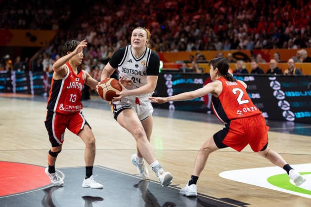 Lina Sontag (Germany), 24, dribbling past Rui Machida (Japan), 13, and Norika Konno (Japan), 02, GER, Germany vs. Japan, Basketball, 2026 FIBA Women’s World Cup, Group Stage, Matchday 2, September 5, 2026, GER, Germany vs. Japan, Basketball, 2026 FIBA Women’s World Cup, Group Stage, Match Day 2, September 5, 2026, Berlin Copyright: xEibner-Pressefoto MaxxVincenx EP_MVN