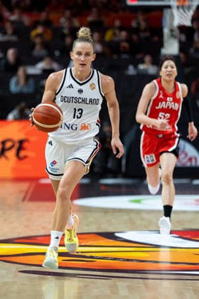 Leonie Fiebich (Germany), No. 13, dribbling; Yuki Miyazawa (Japan), No. 52; GER, Germany vs. Japan, Basketball, 2026 FIBA Women’s World Cup, Group Stage, Matchday 2, September 5, 2026, GER, Germany vs. Japan, basketball, 2026 FIBA Women’s World Cup, group stage, Matchday 2, September 5, 2026, Berlin Copyright: xEibner-Pressefoto MaxxVincenx EP_MVN