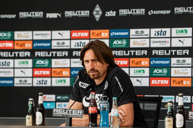 Deutschland: Fußball 1. Bundesliga Männer 2026 - 2027, 2. Spieltag - VfL Borussia Mönchengladbach vs SV Elversberg (ista Borussia Park): Vincent Wagner (Trainer SV Elversberg) , Pressekonferenz nach Sieg, Auswärtssieg, Stolz *** Germany Soccer 1st Bundesliga Men 2026–2027, Matchday 2: VfL Borussia Mönchengladbach vs. SV Elversberg at Borussia Park; Vincent Wagner, SV Elversberg coach; post-game press conference, away win, pride Copyright: xThiemoxRudolphx