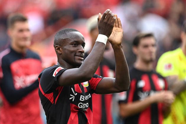 Schlussjubel Bayer Leverkusen, Jubel, jubeln, Freude, cheers, Mussa DIABY (LEV) wird von den Fans gefeiert, Fussball 1. Bundesliga, 2.Spieltag, matchday2, Bayer Leverkusen (LEV) - 1. FC Union Berlin (UB) 4-0 am 18.04.2026 in Leverkusen Deutschland. DFL regulations prohibit any use of photographs as image sequences and or quasi-video Â *** Bayer Leverkusen s victory celebration, celebration, cheering, joy, cheers, Mussa DIABY (LEV) is celebrated by the fans, Soccer 1 Bundesliga, Matchday 2, matchday2, Bayer Leverkusen LEV 1 FC Union Berlin UB 4–0 on April 18, 2026, in Leverkusen, Germany. DFL regulations prohibit any use of photographs as image sequences and or quasi-video.