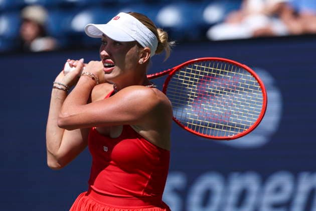 US Open tennis tournament - Day 7 Anastasia Potapova of Austria in action against Amanda Anisimova of the US during the Women™s Singles round 3 of the US Open Tennis Championships at the USTA Billie Jean King National Tennis Center in Flushing Meadows, New York, USA, 05 September 2026. The 2026 US Open tournament runs from 23 August through 13 September. FLUSHING MEADOWS NEW YORK United States  Copyright: xSARAHxYENESELx