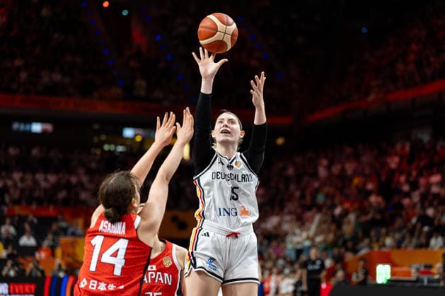 Luisa Geiselsoder (Germany), 15, shooting; Azusa Asahina (Japan), 14; GER, Germany vs. Japan, basketball, 2026 FIBA Women’s World Cup, group stage, Matchday 2, September 5, 2026, GER, Germany vs. Japan, basketball, 2026 FIBA Women’s World Cup, group stage, Matchday 2, September 5, 2026, Berlin Copyright: xEibner-Pressefoto MaxxVincenx EP_MVN