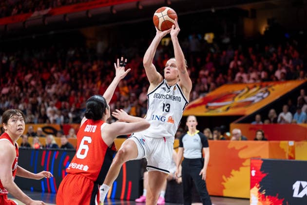 Leonie Fiebich (Germany), 13, taking a shot; Otoha Goto (Japan), 06; GER, Germany vs. Japan, Basketball, 2026 FIBA Women’s World Cup, Group Stage, Matchday 2, September 5, 2026 GER, Germany vs. Japan, Basketball, 2026 FIBA Women’s World Cup, Group Stage, Match Day 2, September 5, 2026 Berlin Copyright: xEibner-Pressefoto MaxxVincenx EP_MVN