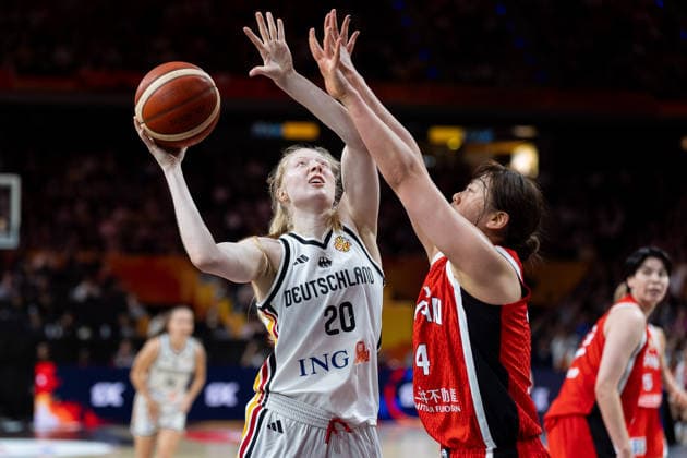Frieda Buhner of Germany, 20, shooting; Azusa Asahina of Japan, 14; GER, Germany vs. Japan, basketball, 2026 FIBA Women’s World Cup, group stage, Matchday 2, September 5, 2026, GER, Germany vs. Japan, basketball, 2026 FIBA Women’s World Cup, group stage, Matchday 2, September 5, 2026, Berlin Copyright: xEibner-Pressefoto MaxxVincenx EP_MVN