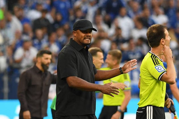 Trainer Vincent Kompany (FC Bayern Muenchen) gestikuliert, gestik waehrend des Spiels der 1. Bundesliga zwischen FC Schalke 04 und FC Bayern Muenchen, Veltins-Arena am 05. September 2026 in Gelsenkirchen, Deutschland. (Foto von Ralf Treese DeFodi Images) +++ Trainer Vincent Kompany (FC Bayern Muenchen) gestures during the Bundesliga match between FC Schalke 04 and FC Bayern Muenchen at Veltins-Arena on September 5, 2026 in Gelsenkirchen, Germany. (Photo by Ralf Treese DeFodi Images) DFB DFL REGULATIONS PROHIBIT ANY USE OF PHOTOGRAPHS AS IMAGE SEQUENCES AND OR QUASI-VIDEO. (Photo by Ralf Treese DeFodi Images) - *** FC Bayern Munich coach Vincent Kompany gesturing during the Bundesliga 1 match between FC Schalke 04 and FC Bayern Munich, Veltins Arena on September 5, 2026, in Gelsenkirchen, Germany. Photo by Ralf Treese, DeFodi Images. Coach Vincent Kompany of FC Bayern Munich gestures during the Bundesliga match between FC Schalke 04 and FC Bayern Munich at Veltins Arena on September 5, 2026 in Gelsenkirchen, Germany. Photo by Ralf Treese, DeFodi Images. DFB and DFL regulations prohibit any use of photographs as image sequences and or quasi-video. Photo by Ralf Treese, DeFodi Images.