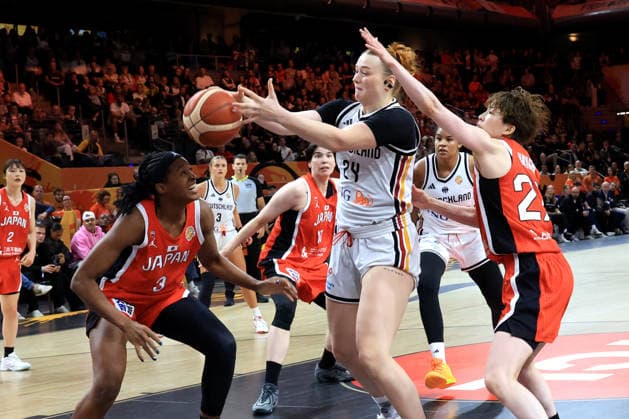 September 5, 2026, GER, Basketball, Women s, Women s Basketball World Cup, 2026, Matchday 1, Germany vs. Japan: Lina Sontag (Germany) 24, Stephanie Mawuli (Japan) 3, Mai Yamamoto (Japan) 23, Berlin, Max Schmeling Halle, Berlin, Germany Copyright: xNordphotox xEnglerx