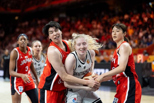 Frieda Buhner (Germany), No. 20, in a one-on-one battle for the ball with Ramu Tokashiki (Japan), No. 10, and Norika Konno (Japan), No. 02; GER, Germany vs. Japan, Basketball, 2026 FIBA Women’s World Cup, Group Stage, Matchday 2, September 5, 2026, GER, Germany vs. Japan, basketball, 2026 FIBA Women’s World Cup, group stage, Matchday 2, September 5, 2026, Berlin Copyright: xEibner-Pressefoto MaxxVincenx EP_MVN