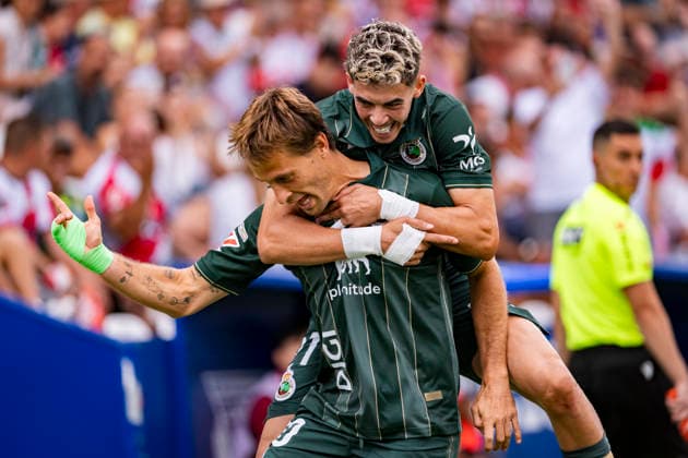 Rayo Vallecano v Real Racing Club de Santander - LaLiga EA Sports 2026 27 Sergio Canales of Racing Santander (L) celebrates his goal with Yassir Zabiri of Racing Santander (R) during the LaLiga EA Sports 2026 27 football match between Rayo Vallecano de Madrid and Real Racing Club de Santander at Estadio Ontime Butarque on September 05, 2026 in Leganes, Spain. Leganes Estadio Ontime Butarque Madrid Spain Copyright: xAlbertoxGardinx AGardin_20260905_Foot_Liga_Rayo_Rac_0032