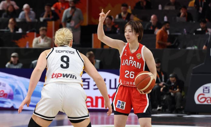 Emma Eichmeyer, Kokoro Tanaka with the ball; one-on-one; game play; action; sports; basketball; FIBA World Cup; World Championship; Women s World Cup; 2026-2027 season; May 9, 2026; DBB; Germany (GER) vs. Japan (JPN)