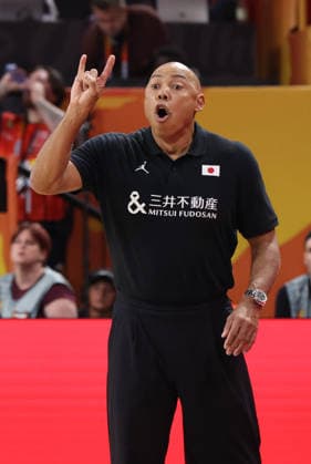 Coach Corey Gaines gives instructions Sports Basketball FIBA World Cup Women s World Championship 2026-2027 Season May 9, 2026 DBB Germany GER vs. Japan JPN