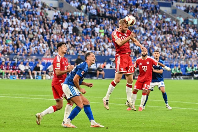 GELSENKIRCHEN, GERMANY; 05. SEPTEMBER: Konrad LAIMER (FC Bayern Munich 27) with a header during the Bundesliga Match between FC Schalke 04 vs. FC Bayern Munich at Matchday 2 at Veltins Arena DFL REGULATIONS PROHIBIT ANY USE OF PHOTOGRAPHS AS IMAGE SEQUENCES AND OR QUASI-VIDEO Copyright: xBEAUTIFULxSPORTS Goldbergx