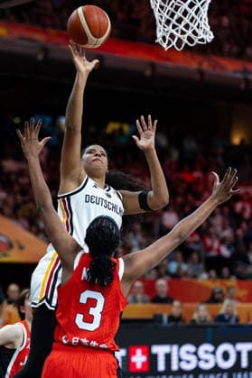 Nyara Sabally (Germany), No. 8, making a layup; Stephanie Mawuli (Japan), No. 3; GER, Germany vs. Japan, Basketball, 2026 FIBA Women’s World Cup, Group Stage, Matchday 2, September 5, 2026, GER, Germany vs. Japan, Basketball, 2026 FIBA Women’s World Cup, Group Stage, Matchday 2, September 5, 2026, Berlin Copyright: xEibner-Pressefoto MaxxVincenx EP_MVN
