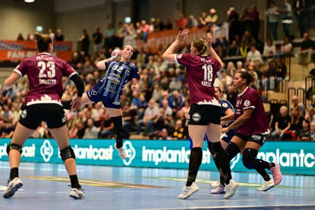 Handball Women 2026–2027 Season Bundesliga Matchday 2 Buxtehuder SV vs. HC Leipzig September 5, 2026 Isa Ternede 32, Buxtehuder Sportverein Jasmin Eckart 18, HC Leipzig, Buxtehude, Halle Nord, Lower Saxony, Germany Copyright: xLobeca FelixxWeißbergx