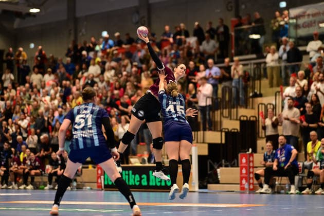 Handball I Women I 2026–2027 Season I Bundesliga I Matchday 2 I Buxtehuder SV vs. HC Leipzig I September 5, 2026 Marlene Tucholke 23, HC Leipzig Carina Senel 45, Buxtehuder Sportverein Buxtehude Halle Nord, New Lower Saxony, Germany Copyright: xLobeca FelixxWeißbergx