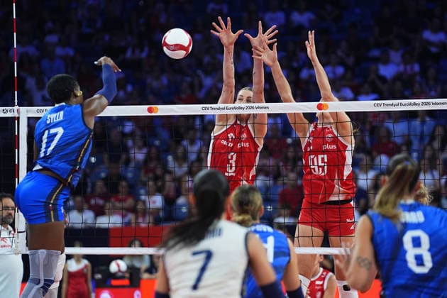 Poland v Italy - CEV EuroVolley 2026 ISTANBUL, TURKIYE - SEPTEMBER 5: Magdalena Stysiak (3) of Poland in action against Myriam Fatime Sylla (17) of Italy during the CEV Women s European Volleyball Championship semifinal match between Poland and Italy at Sinan Erdem Sports Hall in Istanbul, Turkiye, on September 5, 2026. Esra Bilgin Anadolu Istanbul Turkey. Editorial use only. Please get in touch for any other usage.  Copyright: x2026xAnadoluxEsraxBilginx