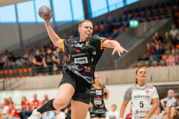 Handball Women 2026–2027 Season 2nd Bundesliga Matchday 2 VfL Waiblingen vs. HSG Freiburg September 5, 2026 Kimberly, Eileen, Gisa, 18, VfL Waiblingen Tigers take a shot at the Rundsporthalle in Waiblingen, Baden-Württemberg, Germany Copyright: xLobeca MaxxPetershansx