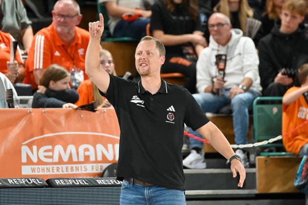 Christian Held, RASTA Vechta coach, gesturing during RASTA Vechta vs. Bakken Bears, exhibition game, 2026–2027 season, September 5, 2026, RASTA Vechta vs. Bakken Bears, exhibition game, 2026–2027 season, September 5, 2026, Vechta Copyright: xEibner-Pressefoto RobertxGertzenx EP_RGN