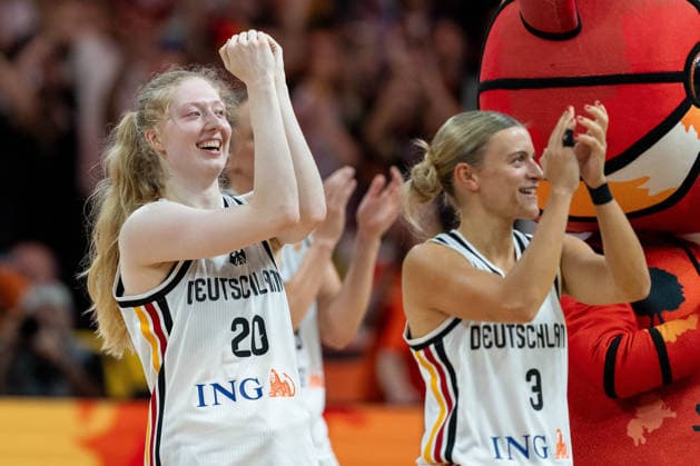 Frieda Buhner (Germany), 20, and Alexandra Wilke (Germany), 3, celebrate after the victory at the end of the game, GER, Germany vs. Japan, basketball, 2026 FIBA Women s World Cup, group stage, Matchday 2, September 5, 2026, GER, Germany vs. Japan, Basketball, 2026 FIBA Women’s World Cup, Group Stage, Matchday 2, September 5, 2026, Berlin Copyright: xEibner-Pressefoto MaxxVincenx EP_MVN